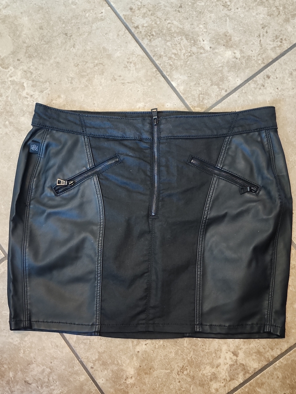 Rock & Republic Black Faux Leather Mini Skirt with Front Zipper